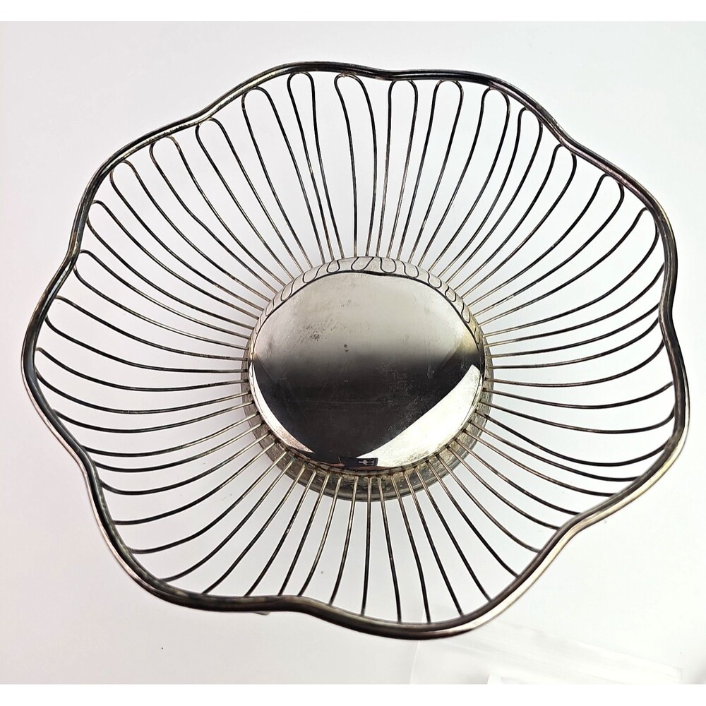 International Silver Co SilverPlate Wire Bread Basket Scalloped Pedestal Bowl